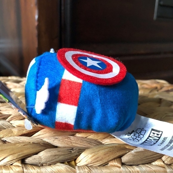 Disney: Marvel: Tsum Tsum: Captain America mini plush - Picture 2 of 5